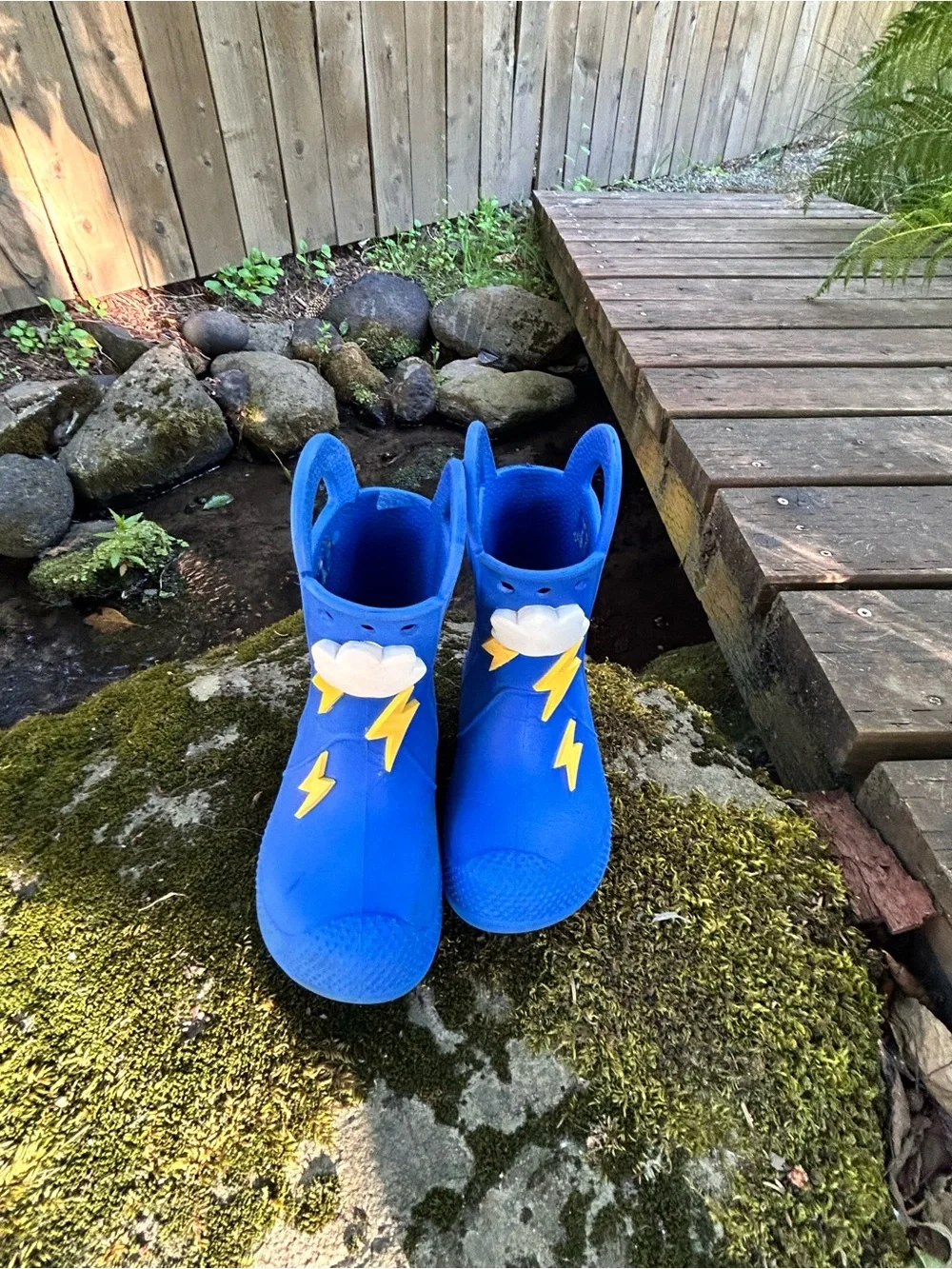 CROCS - Kids Blue Lightning Rain Boots with Cloud Detail